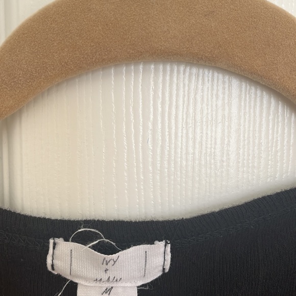 Black button up crop top - Picture 2 of 4